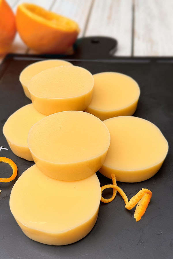 4-Ingredient Healthy Homemade Orange Gummy Snacks