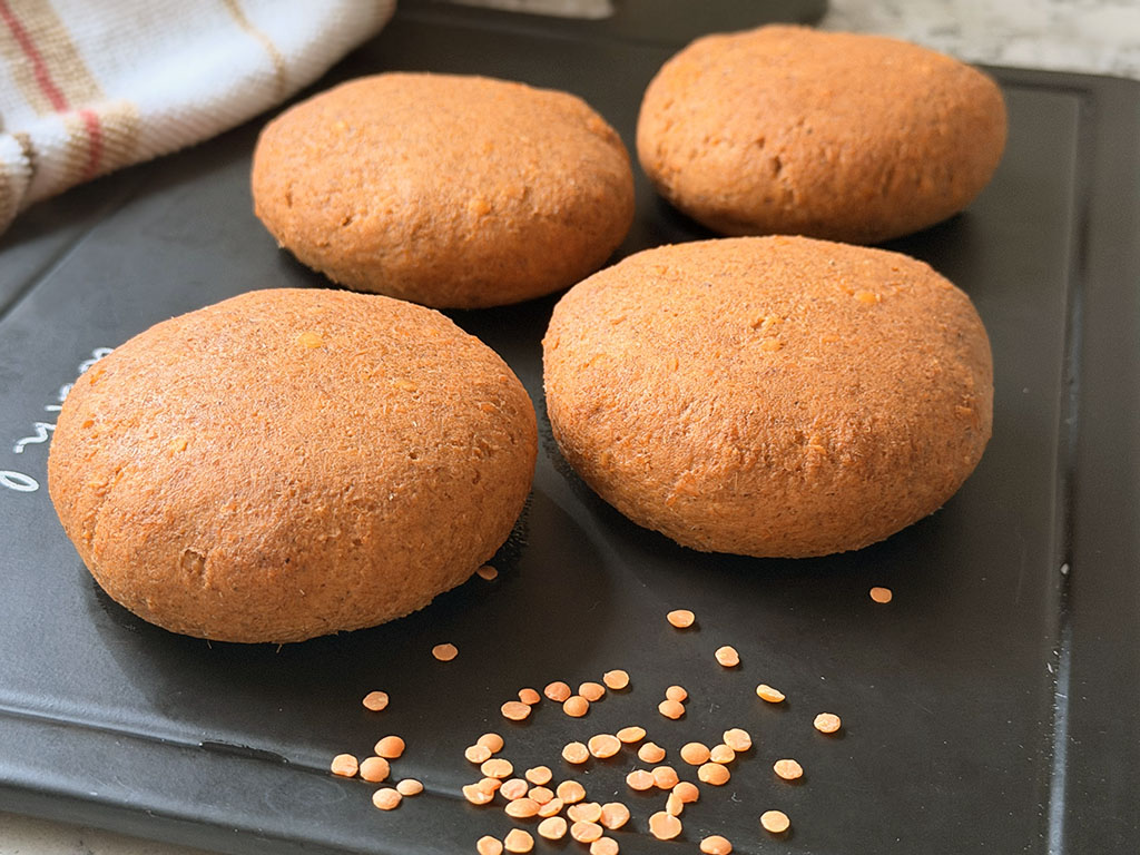 Easy Blend-and-Bake Red Lentil Buns