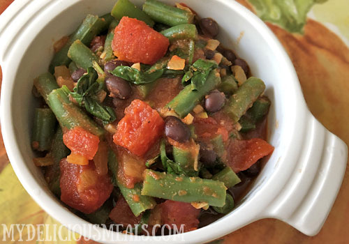 Green Beans and Spinach in Coriander Tomato Sauce