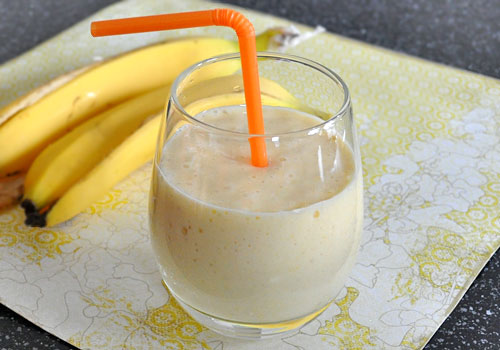 Mango and Banana Smoothie with Milk
