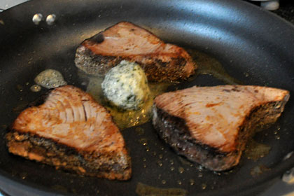 Tuna Steaks with Lemon-Parsley Butter photo instruction 2